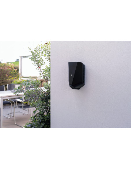 Easee Charge Core elektromobilių įkrovimo stotelė juodos spalvos